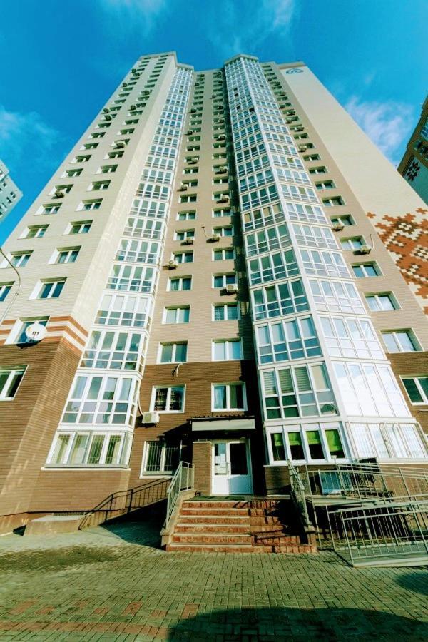 Новая Квартира На Метро Осокорки, Позняки Kyiv Exterior photo