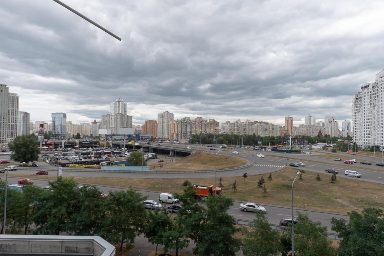 Новая Квартира На Метро Осокорки, Позняки Kyiv Exterior photo
